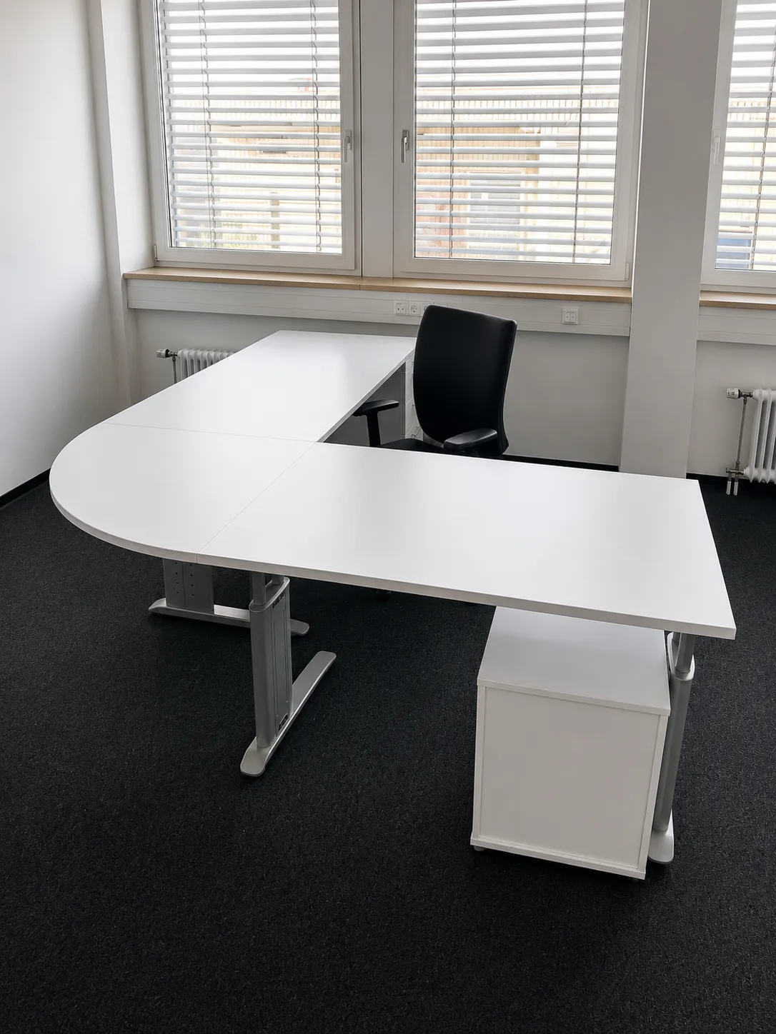 Chefbüro vor und nach der Einrichtung - nachher